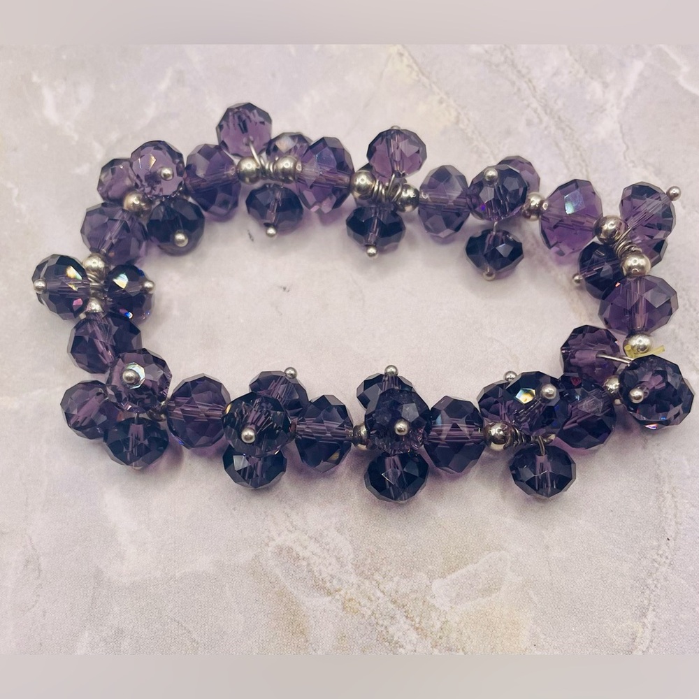 Vintage Purple Faceted Crystal Bead Stretch Bracelet. Silver Spacers. 7 inches.